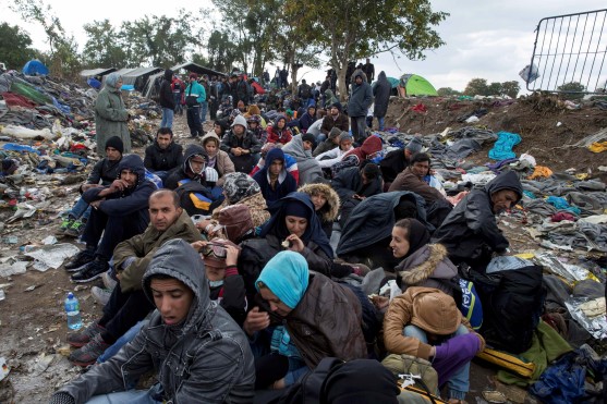 2015-10-21t132352z_158953344_lr1ebal117h8y_rtrmadp_3_europe-migrants-serbia.jpg