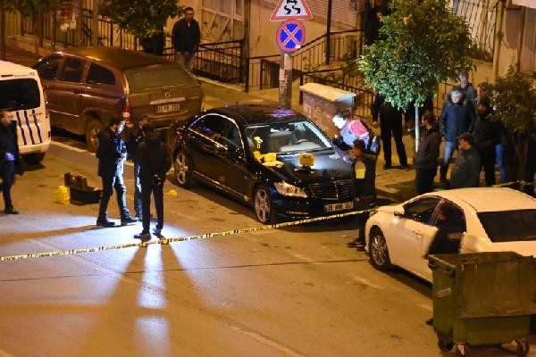 İzmir'de dehşet gecesi ! Tesadüfen yoldan geçen iki kişi öldürüldü - Resim : 2