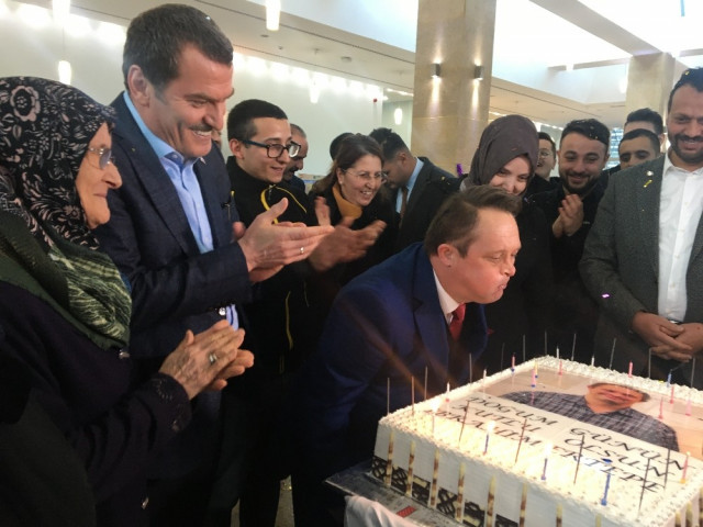 Cumhurbaşkanı Erdoğan'ın manevi oğlu İbo'ya doğum günü sürprizi - Resim : 1