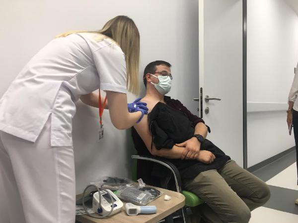 Almanya'nın koronavirüs aşısı Türkiye'de: Gönüllü denemeleri başladı - Resim : 1