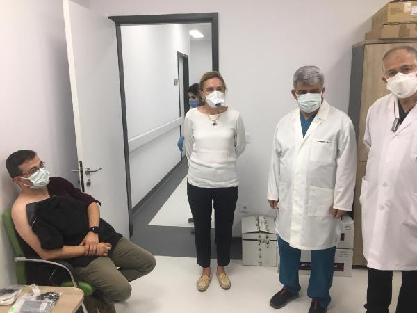 Almanya'nın koronavirüs aşısı Türkiye'de: Gönüllü denemeleri başladı - Resim : 2