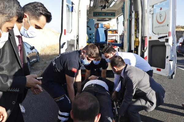 Ulaştırma Bakanı Karaismailoğlu'nun konvoyunda kaza! - Resim : 2