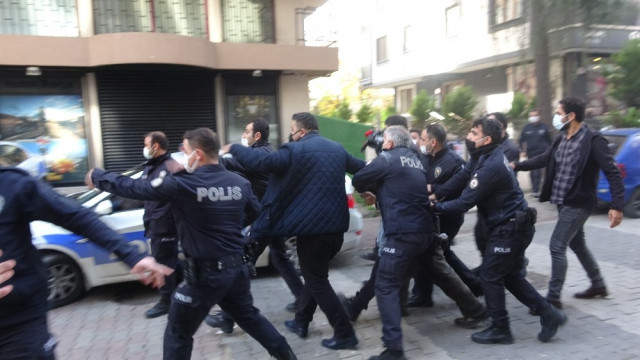 İstanbul'da vahşet! Öğretim görevlisi kadının boğazını kesip yaktı! - Resim : 5