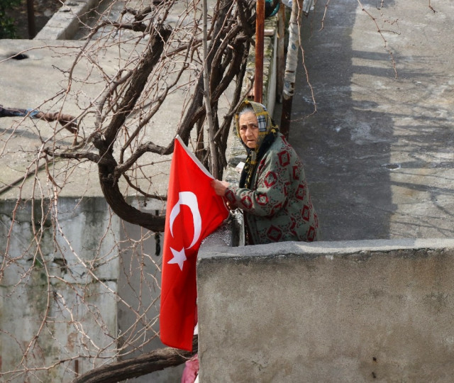Belediyeden ''Türk bayrağı'' anonsu - Resim : 1
