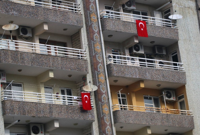 Belediyeden ''Türk bayrağı'' anonsu - Resim : 2