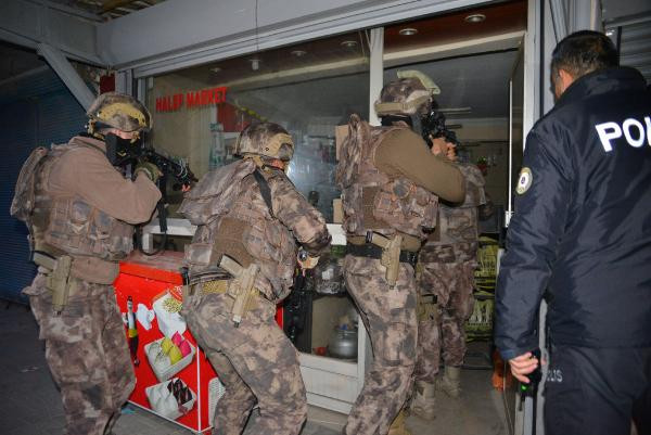 Adana'da DEAŞ ve El Kaide operasyonu - Resim : 1