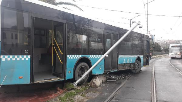 İstanbul'da otobüs tramvay yoluna girdi - Resim : 1