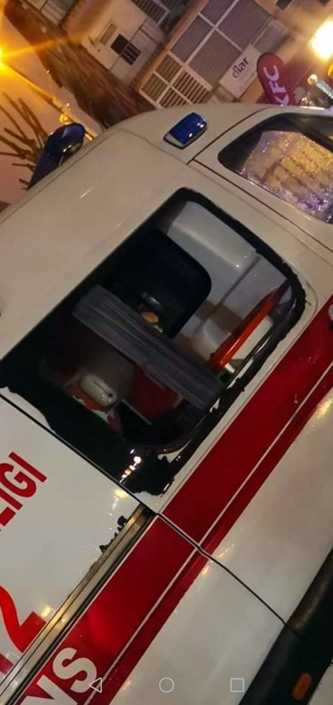 İstanbul'da korona şüphelisini taşıyan ambulansa akılalmaz saldırı! - Resim : 1