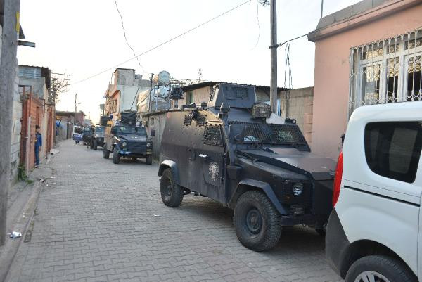 Vatandaşları döven PKK'lılara operasyon: 7 gözaltı - Resim : 2