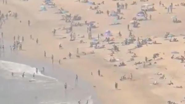 Koronavirüse rağmen sahiller doldu - Resim : 1