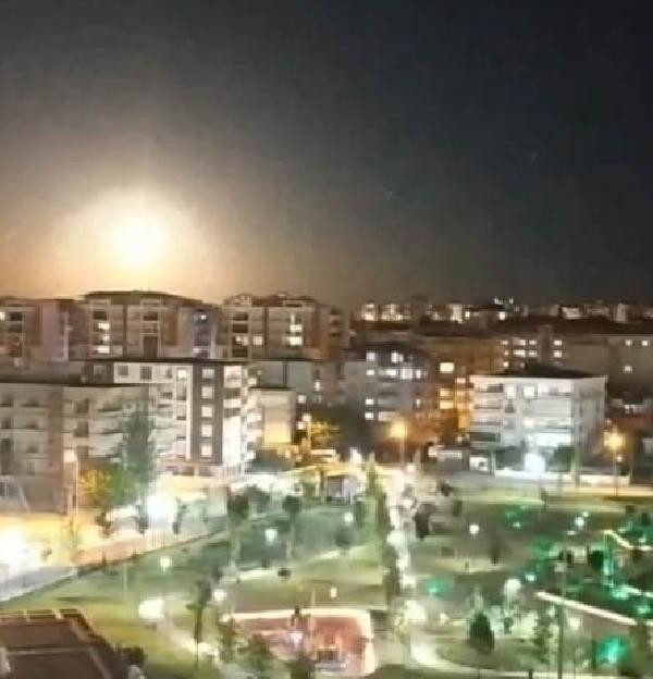 Türkiye'ye düşen meteorun en net görüntüleri ortaya çıktı - Resim : 3