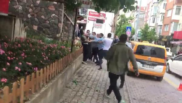 Eşi ve baldızıyla tartışan adama linç girişimi! - Resim : 1