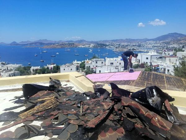 Can Dündar'ın villasında yıkım başladı - Resim : 2