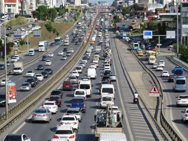 İstanbul'dan kaçış başladı! İşte trafikte son durum - Resim : 1