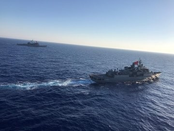 MSB duyurdu! ABD uçak gemisi ile eğitim icra edildi - Resim : 1