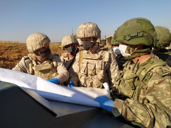 Türk ve Rus askerleri ortak devriye yaptı - Resim : 1