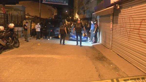 Beyoğlu'nda parkta silahlı saldırı: Yaralılar var! - Resim : 1