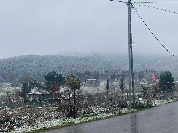 İstanbul’da dört gözle beklenen kar yağışı başladı - Resim : 1