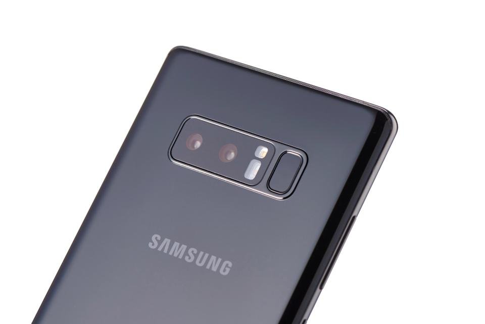 Samsung'un patronu farkında olmadan yeni modeli tanıttı - Resim : 1