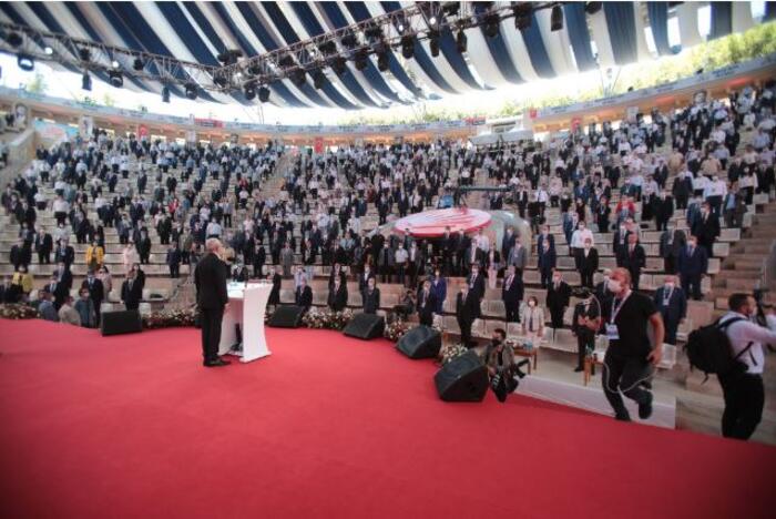 Kılıçdaroğlu yeniden CHP'nin Genel Başkanı seçildi  - Resim : 2