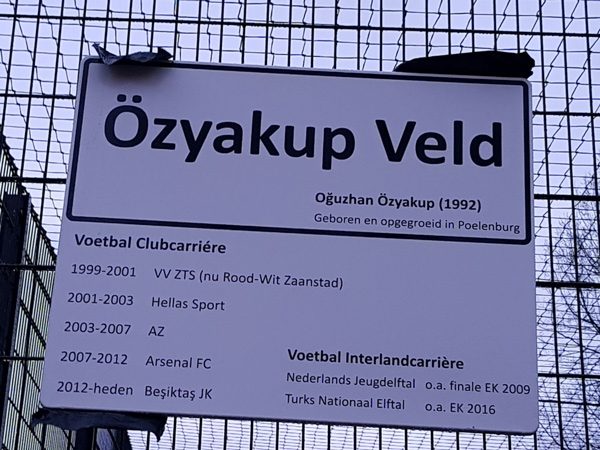 Oğuzhan Özyakup’un futbol sahasına verildi - Resim : 2