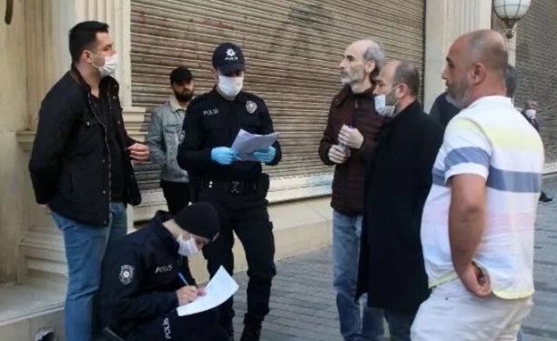 İstanbul'da maskesiz gezene para cezası! - Resim : 1