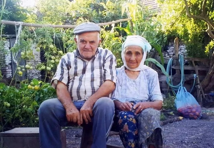68 yıldır evli çift 10 dakika arayla hayatını kaybetti - Resim : 1