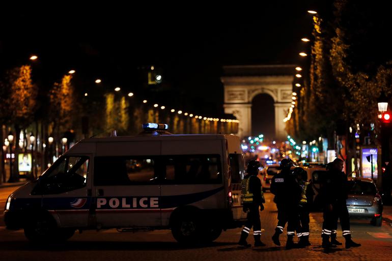 Fransa'da polise silahlı saldırı ! - Resim : 1