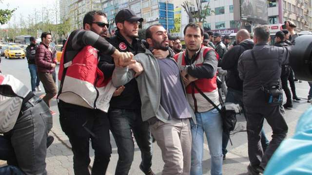 İstanbul'da olaylı 1 Mayıs; çok sayıda gözaltı var ! - Resim : 5