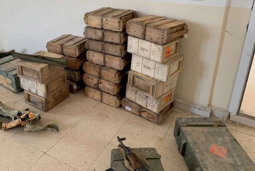 Tel Abyad'da çok sayıda silah ve mühimmat bulundu - Resim : 3