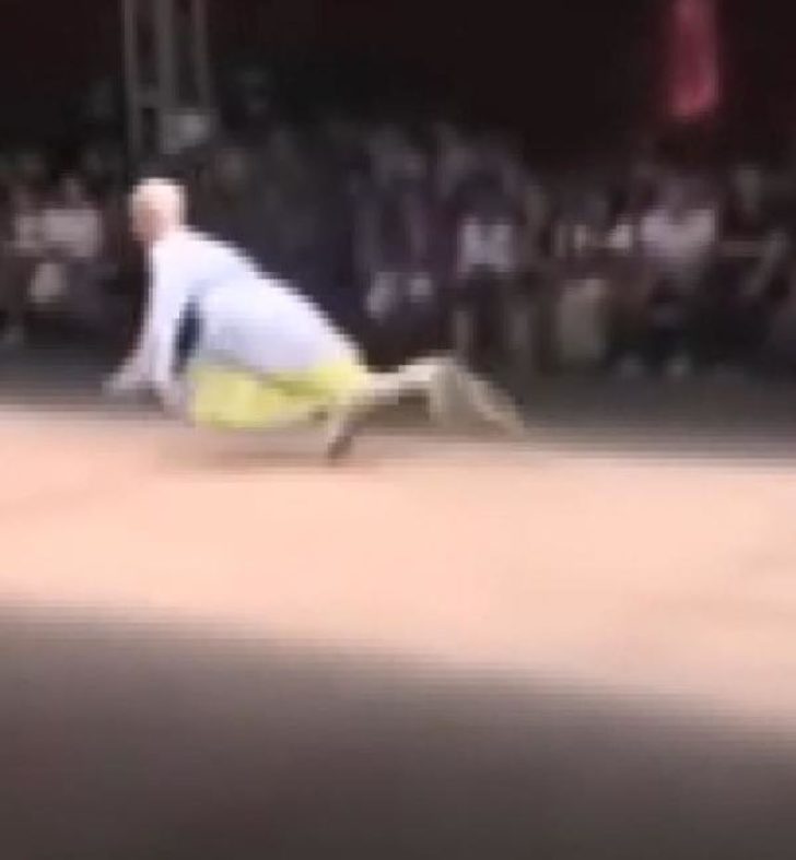 Manken podyumda hayatını kaybetti - Resim : 3