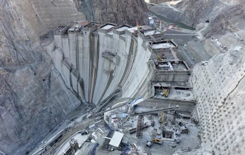 Dünyanın üçüncü en yüksek barajının dörtte üçü tamamlandı - Resim : 2