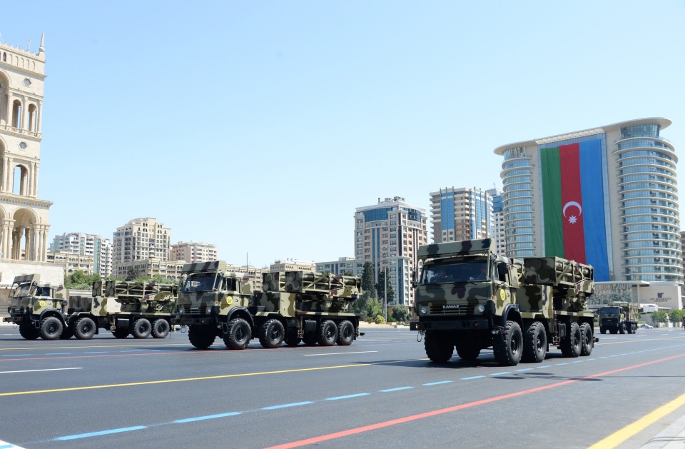 Azerbaycan mı, Ermenistan mı? İşte iki ülkenin askeri güçleri - Resim : 1