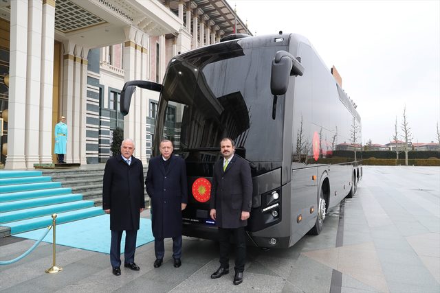 BMC'den Erdoğan'a hediye otobüs - Resim : 1
