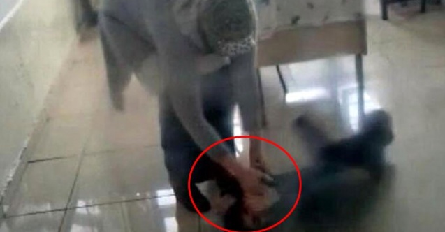 Okulda öğrenciye şiddet kamerada ! - Resim : 1