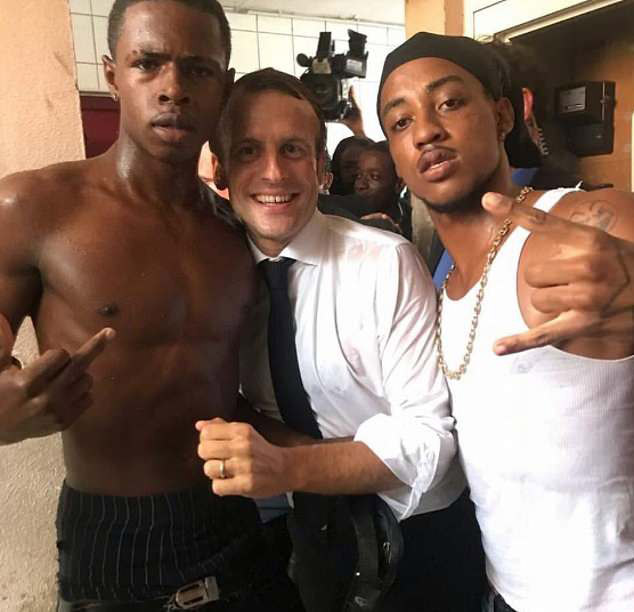 Macron'un fotoğraf çektirdiği kişi öyle biri çıktı ki... - Resim : 1