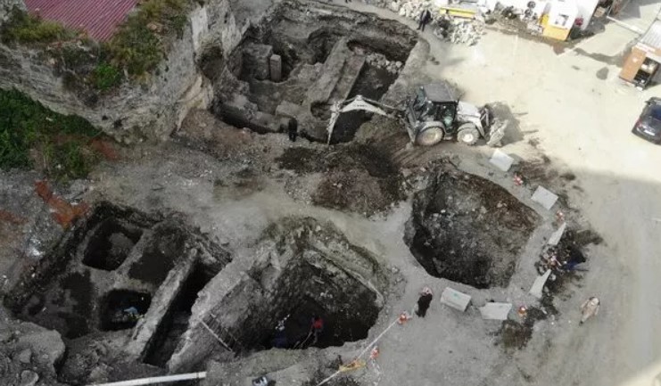 Trabzon'da Roma dönemine ait yapılar keşfedildi - Resim : 1