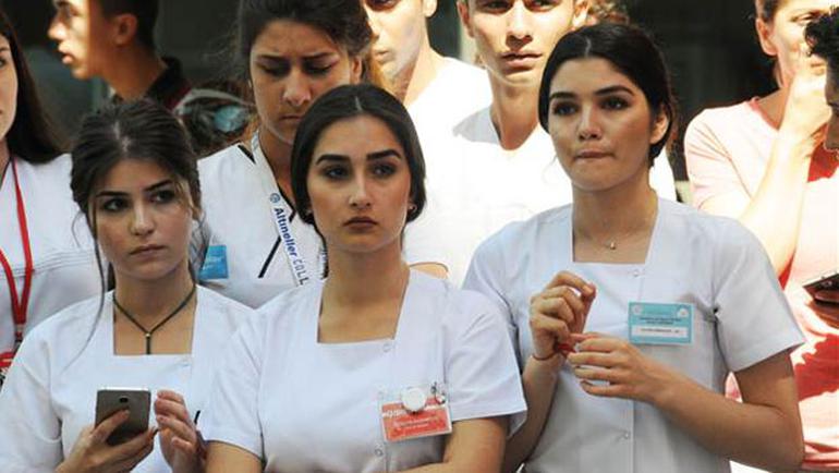 Bitlis şehidi hastaneden gözyaşlarıyla uğurlandı - Resim : 2