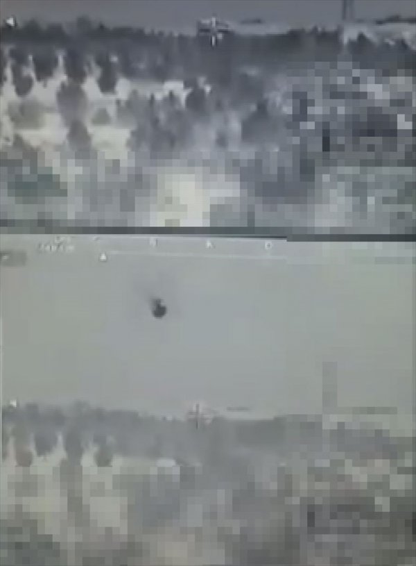 Türk tankları terör hedeflerini havaya uçurdu - Resim : 1
