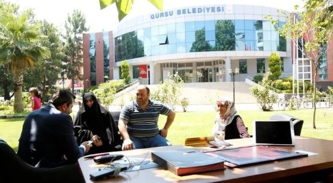 Türkiye'de bir ilk ! Belediye başkanını görenler şaştı kaldı - Resim : 1