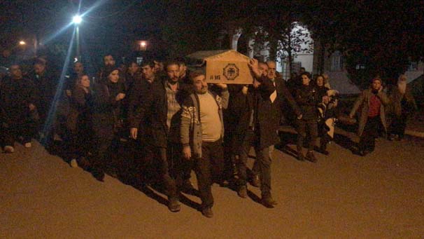 HDP'li vekiller terörist cenazesinde - Resim : 2