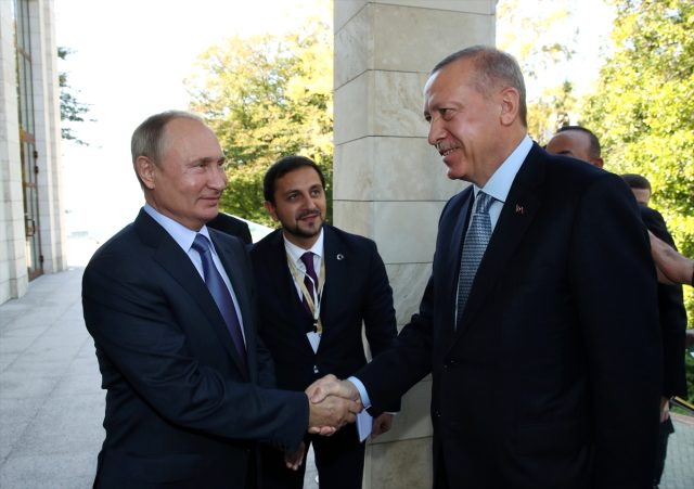 Gözler Soçi'de ! Putin-Erdoğan görüşmesi başladı - Resim : 1