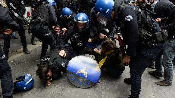 Ankara'da polis kafeleri boşaltıyor ! - Resim : 1