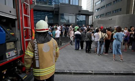 Bayrampaşa'da otelde yangın - Resim : 1