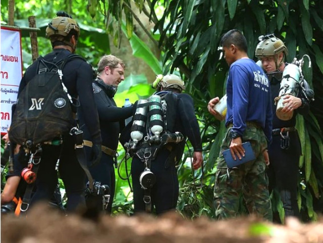 Mağarada mahsur kalan çocuklardan 6'sı kurtarıldı - Resim : 3