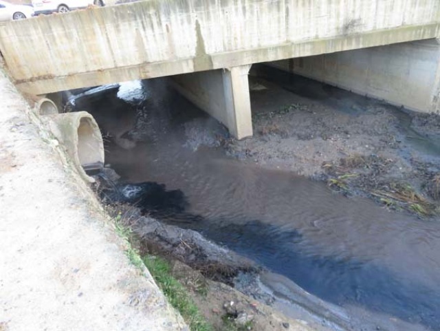 İstanbul'da panik yaratan kokunun kaynağı görüntülendi - Resim : 1
