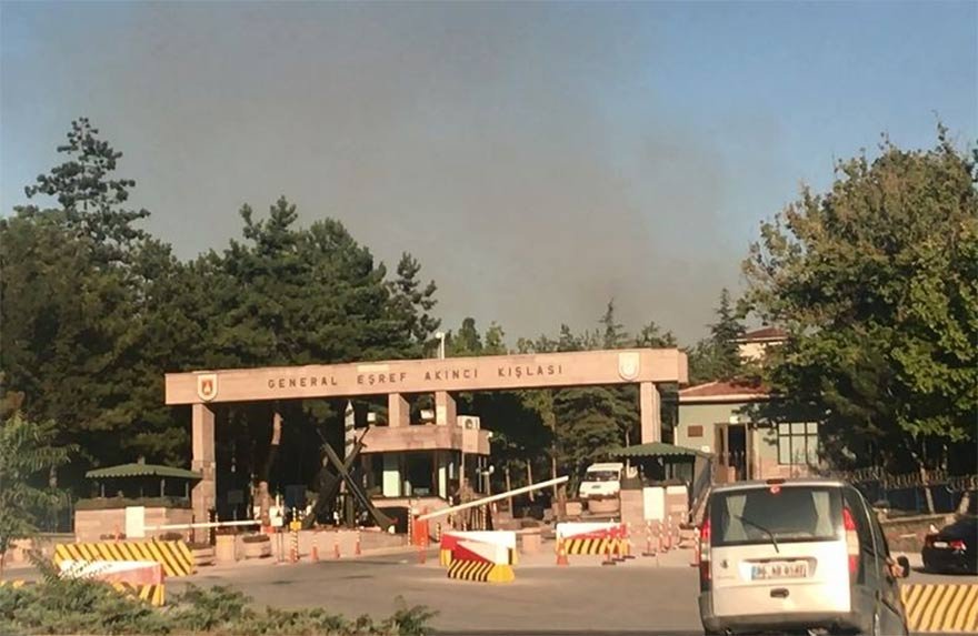 Ankara'da askeri kışlada yangın ! - Resim : 1
