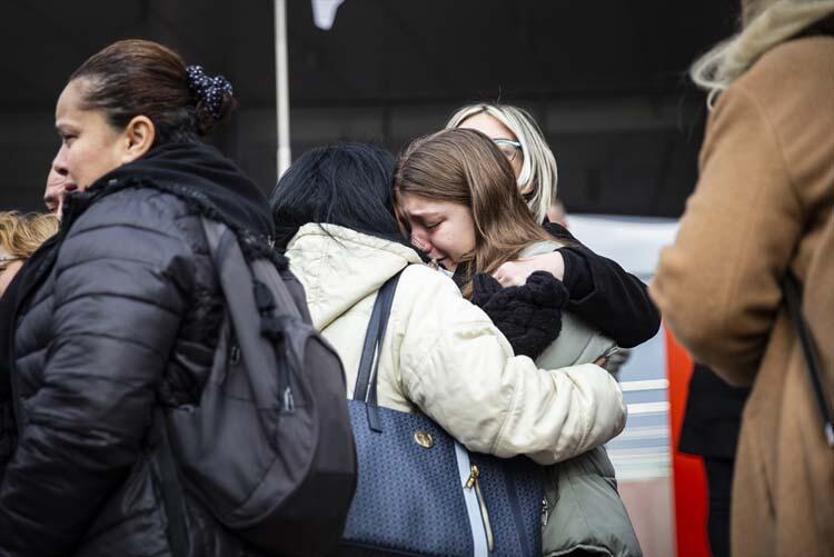 CHP'nin acı günü ! Gözyaşları sel oldu - Resim : 1