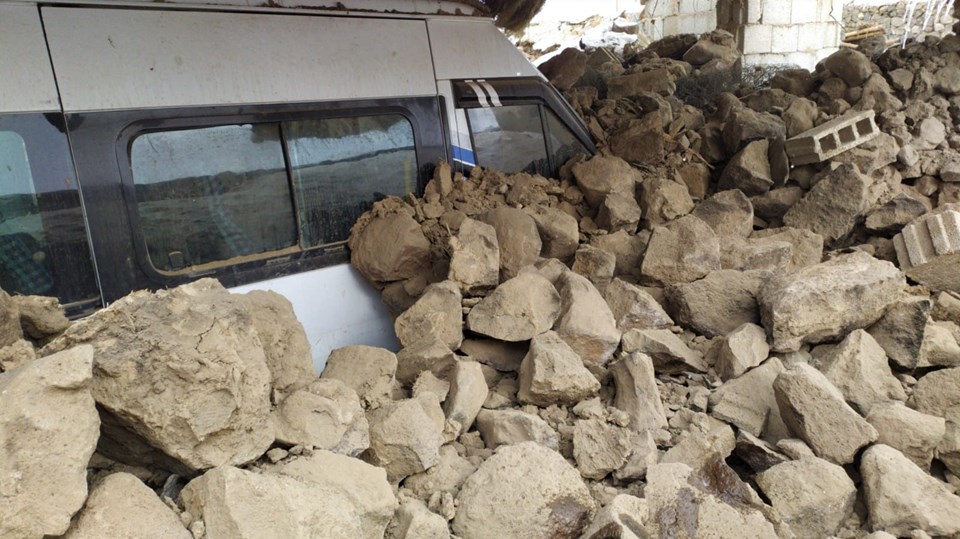 Türkiye-İran sınırındaki depremde ölü sayısı 9'a yükseldi ! - Resim : 1