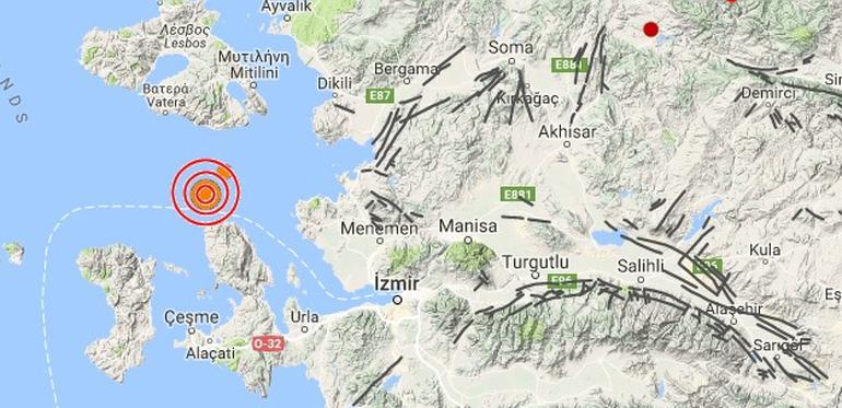 İzmir'de korkutan deprem ! Sallandılar - Resim : 1